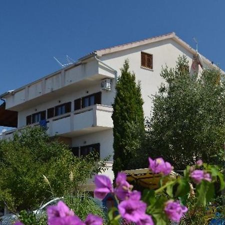 Apartments Josip Лун Экстерьер фото